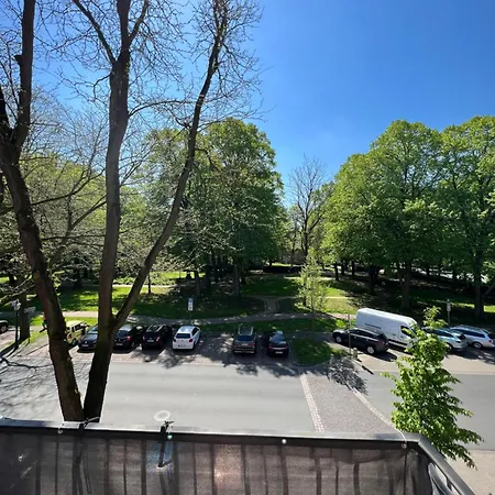 Stadtwohnung Mit Stadtpark Blick Und Garage Апартаменты